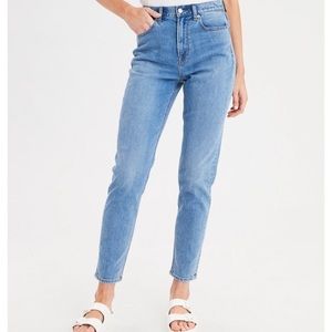 NWOT AEO MOM JEANS